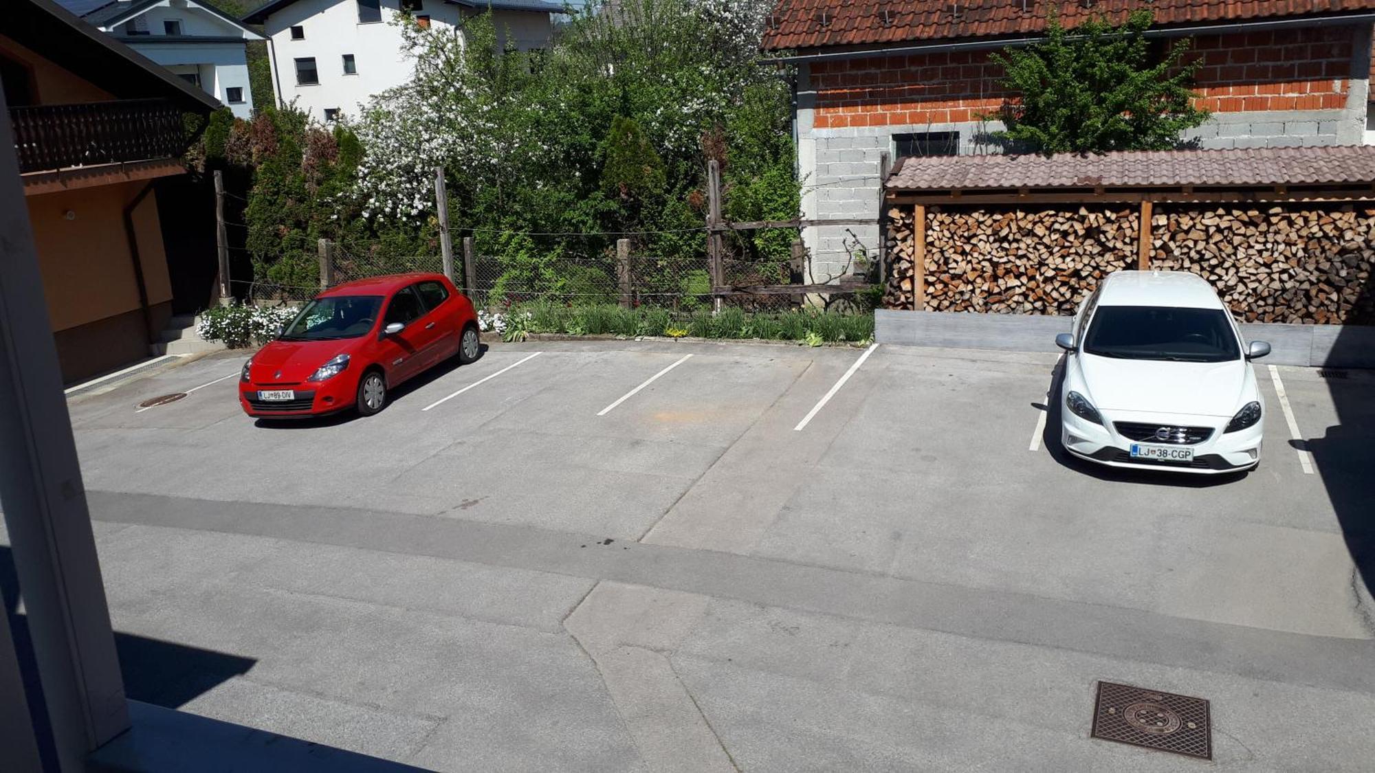 Helena Trzin Exterior foto